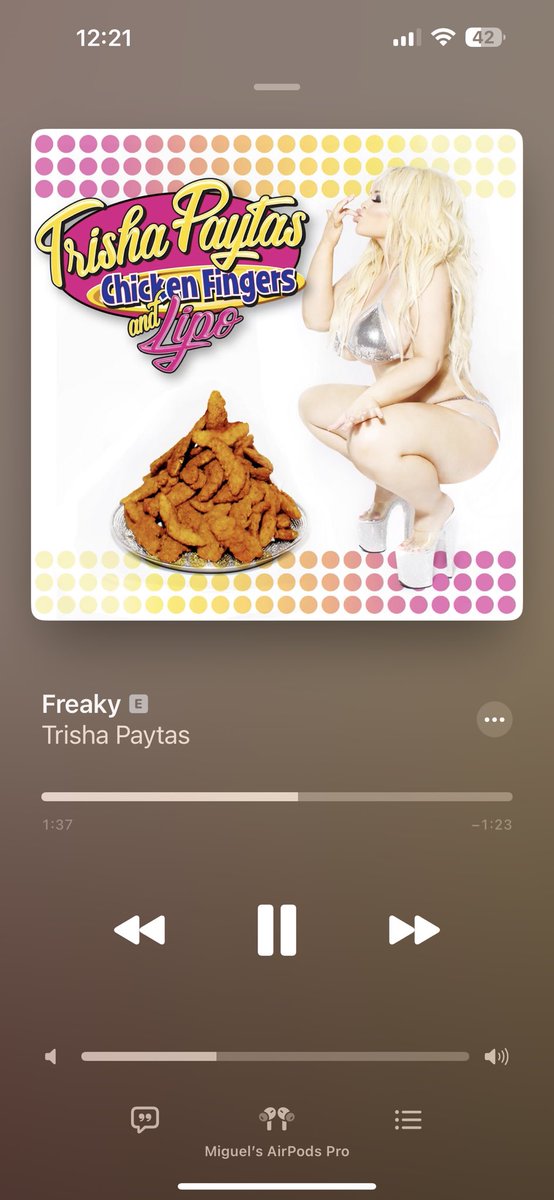 SugarButterFan's tweet photo. @trishapaytas Can we please get a vinyl pressing of the Chicken Fingers and Lipo EP… I forgot how much of a bop it was https://t.co/GXzZvVbON5