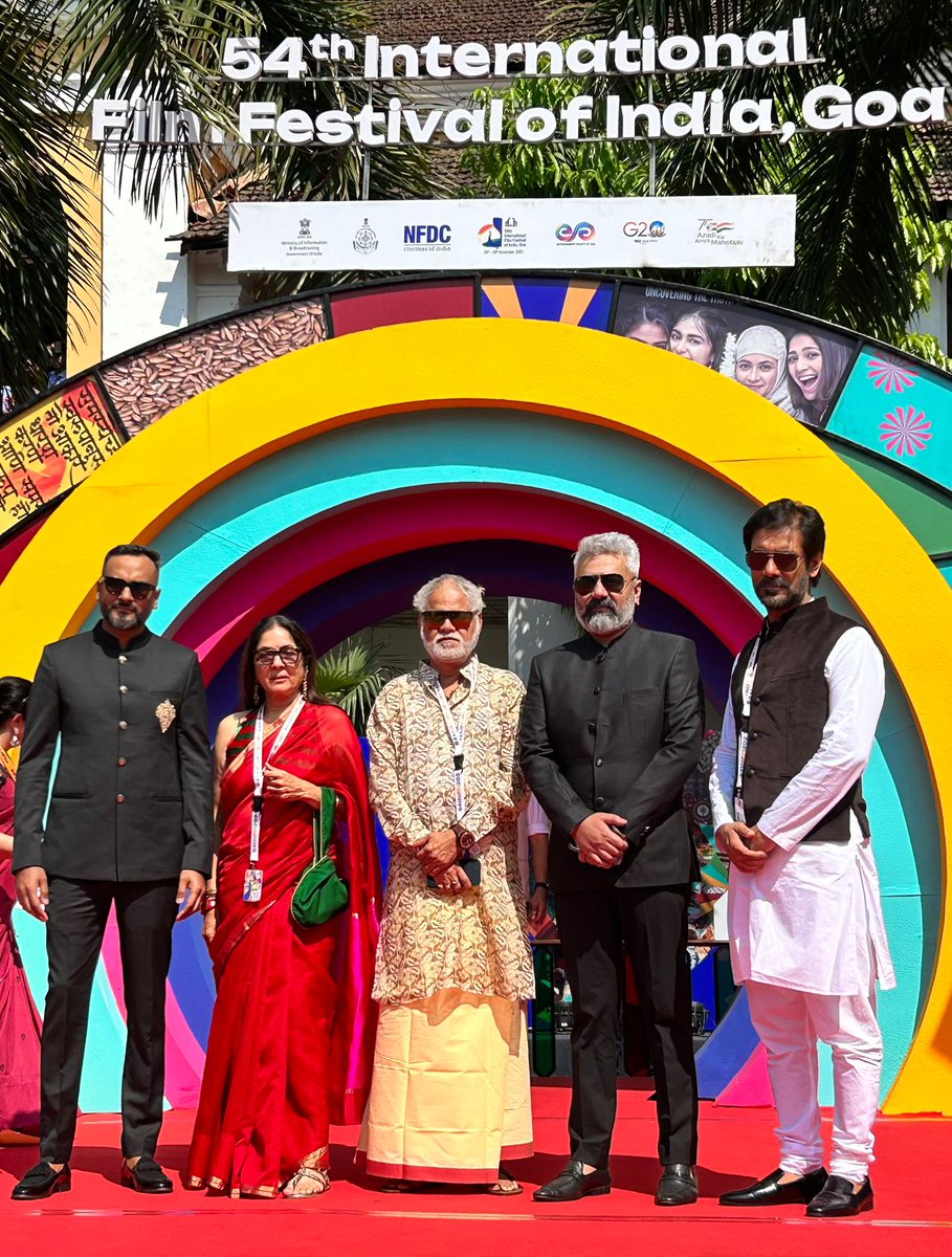 @neena_gupta @iamsanjaimishra and #VADH crew were seen spreading their charm on the red carpet of 54th IFFI Goa!❤️ VADH sequel is on its way! 😃