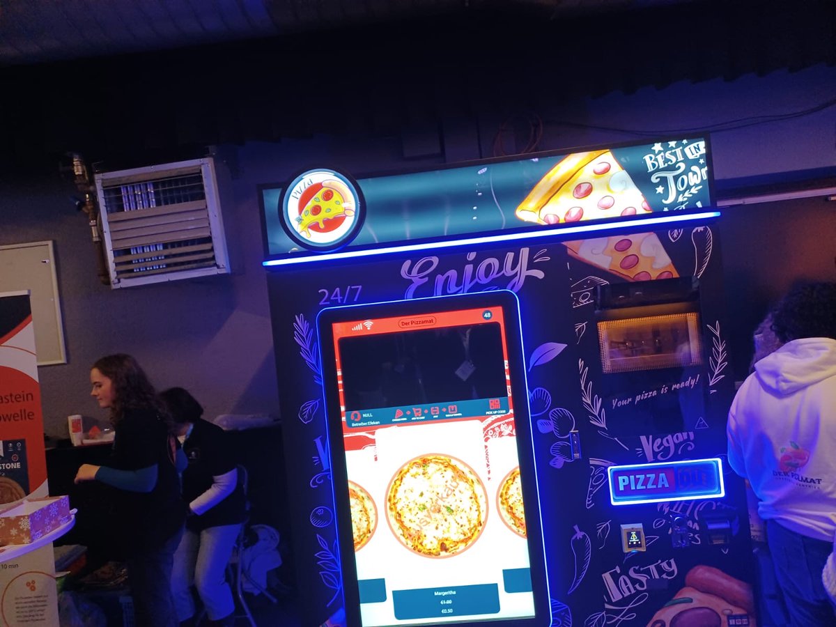 CZinMunich's tweet photo. Tschechische Teilnahme an der #StartupDemoNight in München @BayStartUp und tolle Präsentation von @BornDigital_AI ! Tschechische KI-Innovationen haben Bayern viel zu bieten! https://t.co/sfJl1CThwX
