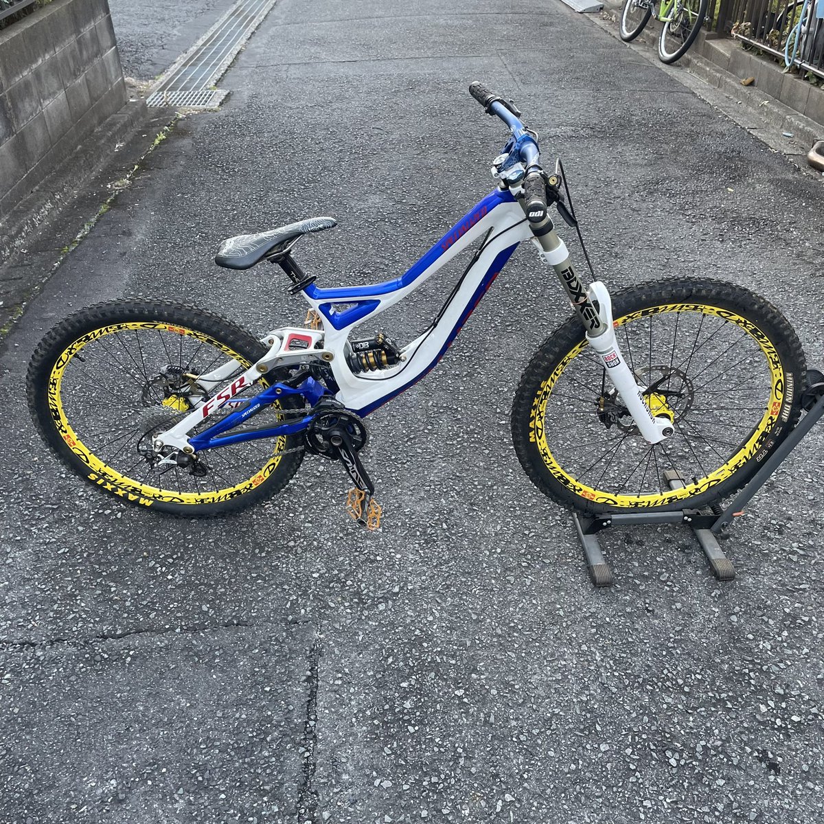 tty_1000's tweet photo. 23万で誰か買ってくれ〜😔
#Demo8 #自転車売ります https://t.co/K628nm0Eba