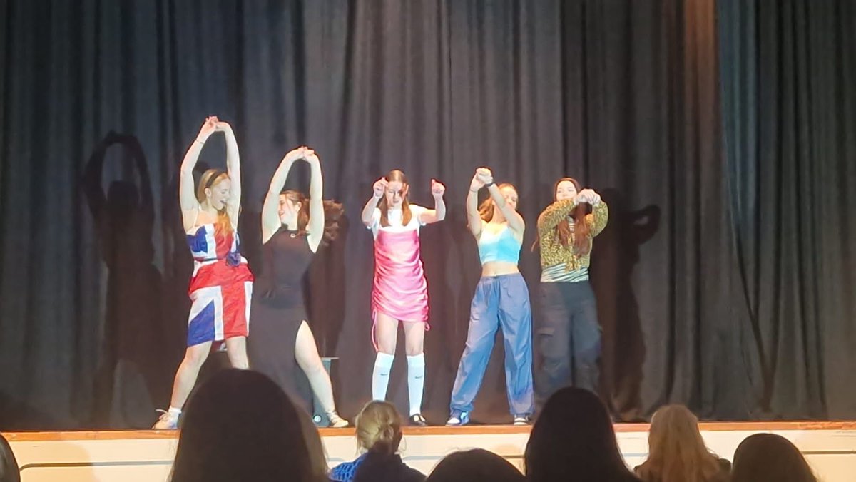 GHSCaptains2324's tweet photo. SPICE GIRLS REPRISE 🎤🩷 We had such a great time bringing back our infamous Wannabe lip sync for the @MVPatGraeme Lip Sync Battle to raise money for violence against women. Congratulations to the other acts and the GHS S4 pupil winners!! https://t.co/keCJmWywCG