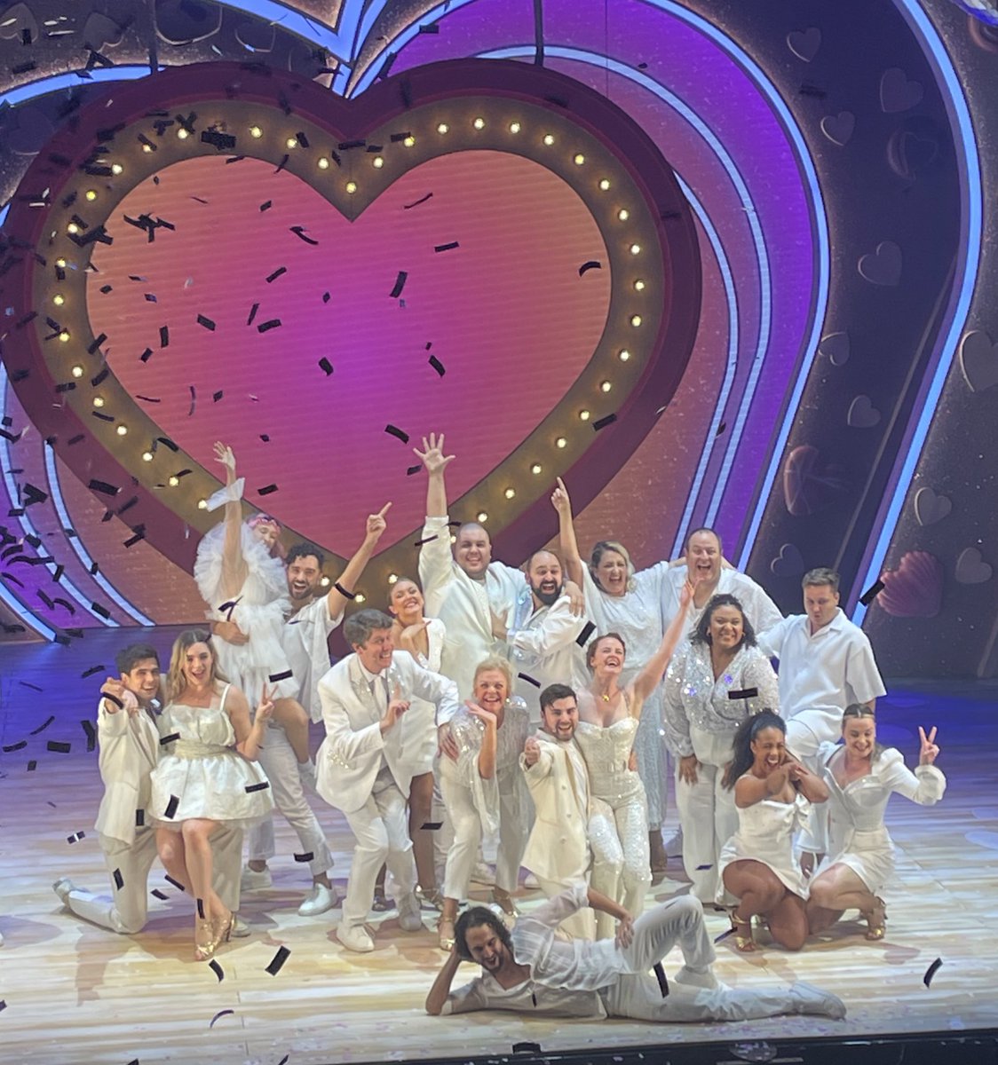 I haven’t laughed like I did last night in a long time!! If you can go and watch I should be so lucky…do it, you won’t regret it!! ♥️