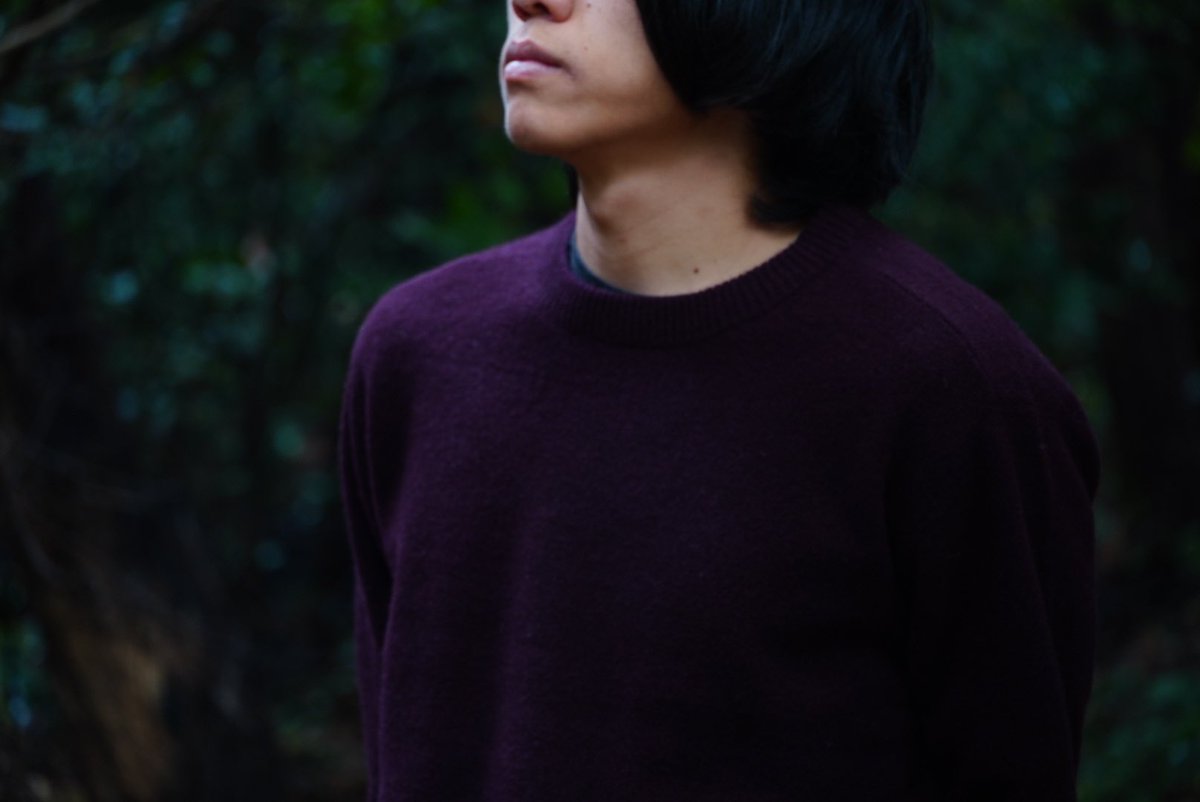 shop_moose's tweet photo. 別注で作ったSTATICのYAK CREWがいい感じです！

個人的にも天然素材のリアルフリースには注目してますが、ヤクのウールは本当にカシミアみたいな肌触りなんです。

それでいて蒸れにくいので普段にも着れるクルーネックのセーターですが、こういうのでサクッと山を歩くのが最近の気分です！オススメ！ https://t.co/hBtmXlBwmF
