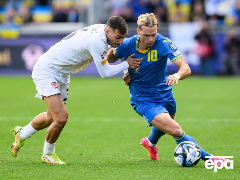 ms19_11_2011's tweet photo. Defensive Fortresses: Applauding the unsung heroes in defense. A perfectly timed tackle, a crucial interception—defenders build fortresses, ensuring the resilience and balance of the team. ⚔️🛡️ #DefensiveMasters #SolidarityInDefense https://t.co/OssIItP5Eh