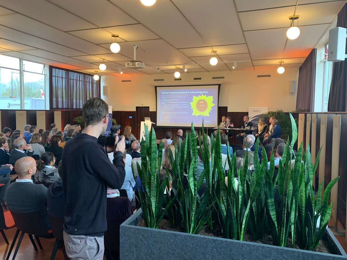 🙌 On Nov 21, <a href="/Health__RI/">Health-RI</a> organised the first national day w regional nodes. What an inspiring 💃🏻 day, w panel discussions on joint steps, breakouts on challenges to tackle together &amp; working groups meetings to discuss 2024 plans. Plus 🎂 because we had smt to celebrate as well!