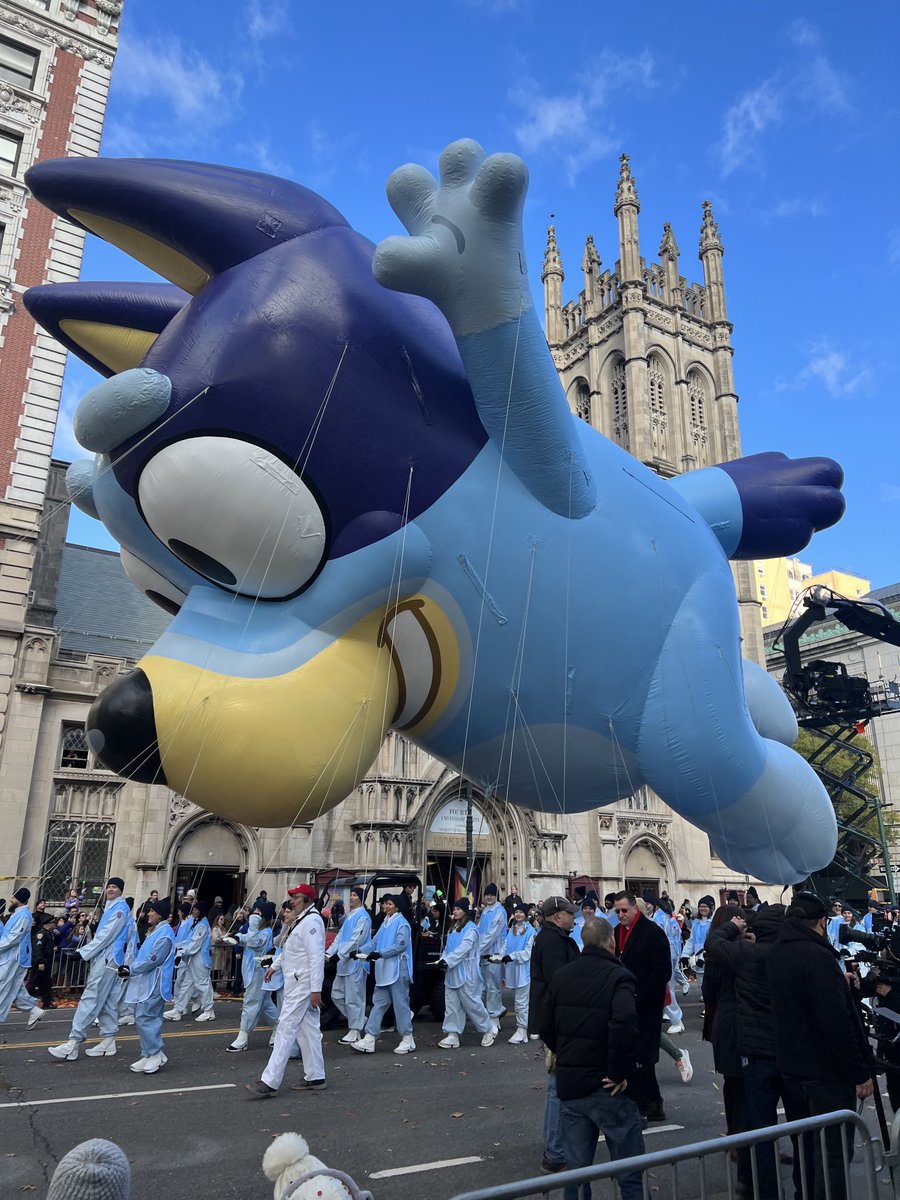 New float Blue Cat &amp; Chugs. ⁦<a href="/1010WINS/">1010 WINS on 92.3 FM</a>⁩ ⁦@wcbs880⁩ ⁦<a href="/WCBSFM/">WCBS-FM</a>⁩