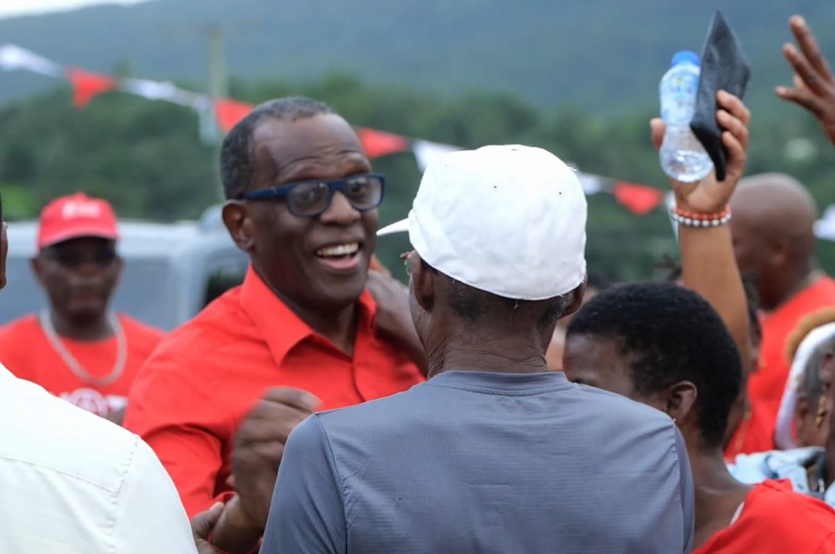 PhilipJPierreLC's tweet photo. Today, 3105 pensioners paid by the GoSL will receive a one-time payment of $600 along with their monthly pensions. A total of $1.863 million will be directly pumped into the local economy through this relief effort. Last year, a one-time payment of $500 was also paid. https://t.co/eSSJbwGWNF