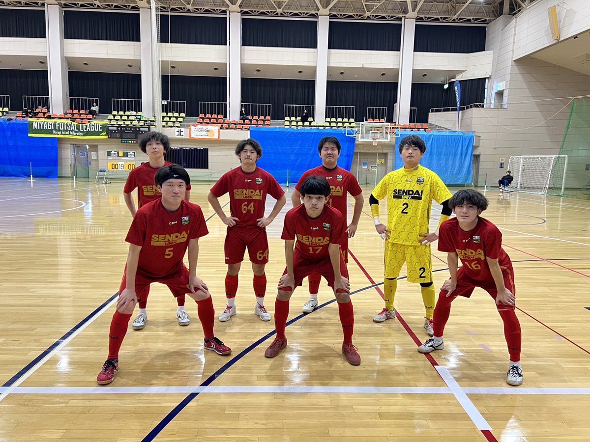 sufs_official's tweet photo. 第22回宮城県フットサルリーグ2023第12節

会場（中新田体育館）

対（聖和学園フットサル部）

前半1-1
後半2-3
結果3-4 ☔️負け☔️

🎌得点者🎌
伊藤亜斗夢（2）
内海空 https://t.co/SF2mnBPhxl