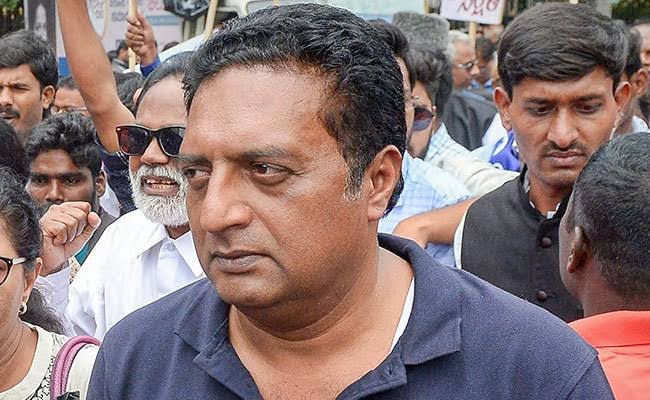 ABhishokarma's tweet image. ED issues summons to #ActorPrakashRaj in Pranav Jewellers money laundering case.

Trichy-based Pranav Jewellers shut down seven shops in Tamil Nadu. It had promised on January 28,  2023, an investment scheme which said: “Invest Rs 5 lakh, (and) earn 2 percent interest and get 106…