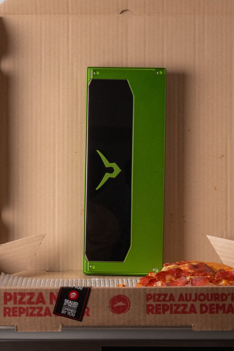 alexotos tweet media