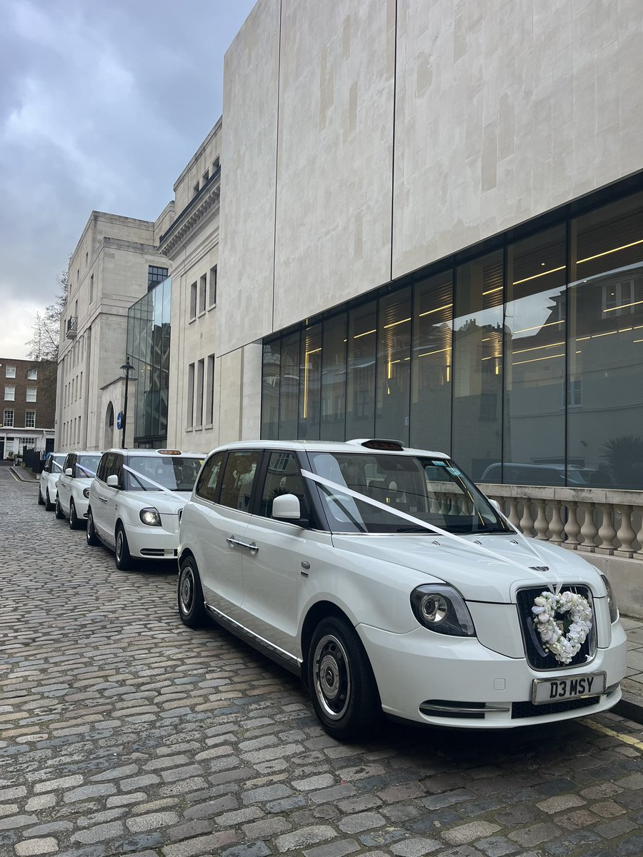 WhiteTaxiHire tweet picture