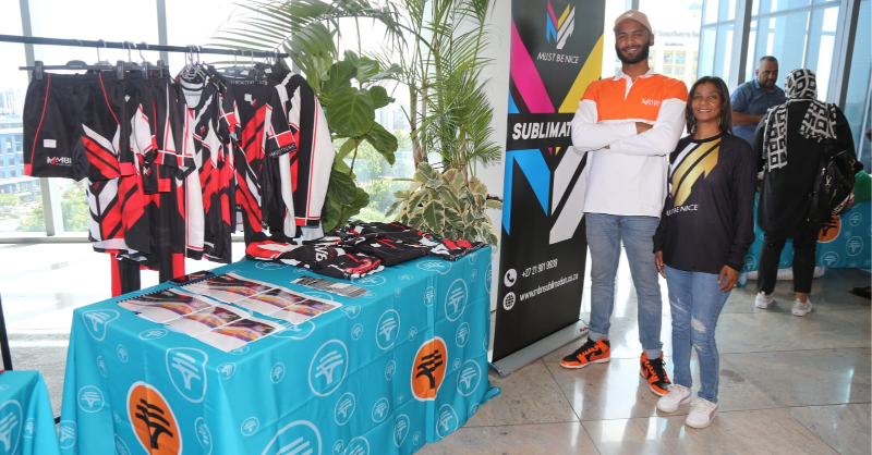 FNBSA's tweet photo. FNB Business celebrates the movers and shakers 🚀 who are chasing their hustles, innovating, creating jobs and uplifting their communities. Our events in Cape Town and Gqeberha gave SME owners the opportunity to exhibit their products, learn more and connect. 

#FNBSupportsLocal https://t.co/EW921A2ubQ
