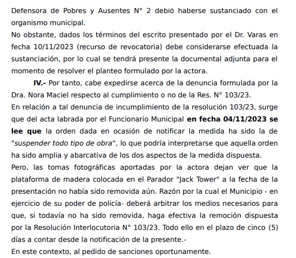 DefCosterosCtes's tweet photo. La medida es la 3ra que se dicta contra la Municipalidad por la misma firma comercial que insiste en usurpar la playa más allá de sus habilitaciones comerciales. A estas alturas nos preguntamos porque la Municipalidad no revoca el permiso concedido? ... https://t.co/XrRTzrPDRL