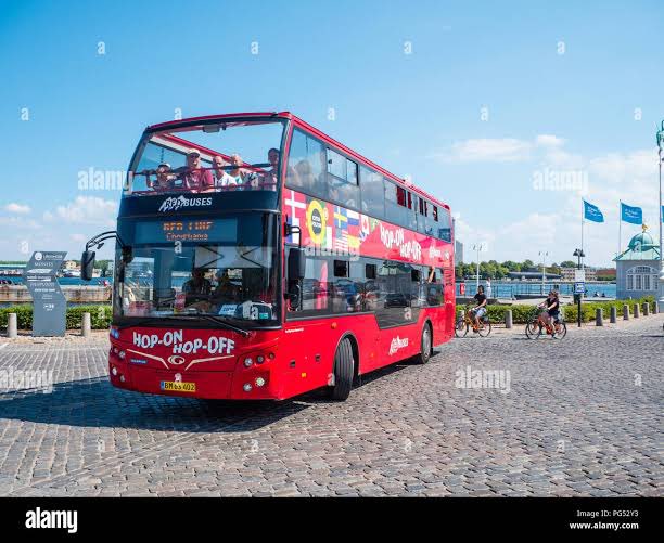 kirigitim's tweet photo. #Copenhagen
✍️ Niko mji mkuu wa #Dernmark hapa #Copenhagen na hizi ni baadhi ya chuma wanazozitumia kama public transport (usafiri wa uma)
✍️ Sisi tunaweza kusema ndo Daladala kwa wenzetu pale Kenya wao huyaita Matatu. Ni luxury buses kabisa ukilinganisha na gari zetu zinazo kwenda mikoani ambazo tunaziita Luxury.