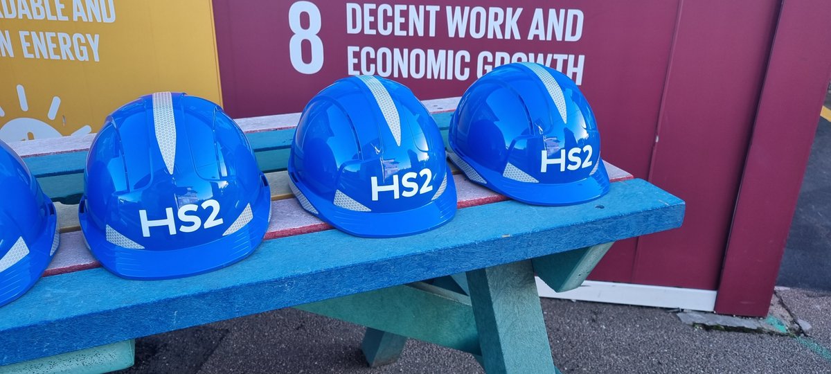 AdderleySchool's tweet photo. Wow, what a fantastic road safety week!
Lower Phase enjoyed a visit from HS2 and learnt how to stay safe out on the roads.
@balfourbeatty @HS2ltd @Brakecharity @BirminghamEdu
#RoadSafetyWeek
#Brake5 https://t.co/LpFbb4j0EV