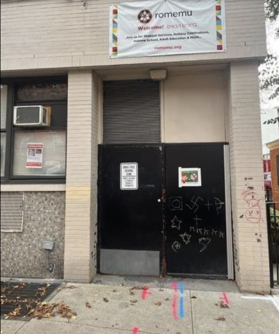 TracTerrorism's tweet photo. Anti-Semites Vandalize the #Romemu Synagogue with Nazi and Racist Graffiti, #Manhattan, #NYC, #US
Read more: https://t.co/XzeqTKqbqz https://t.co/5jwCcp3HMa