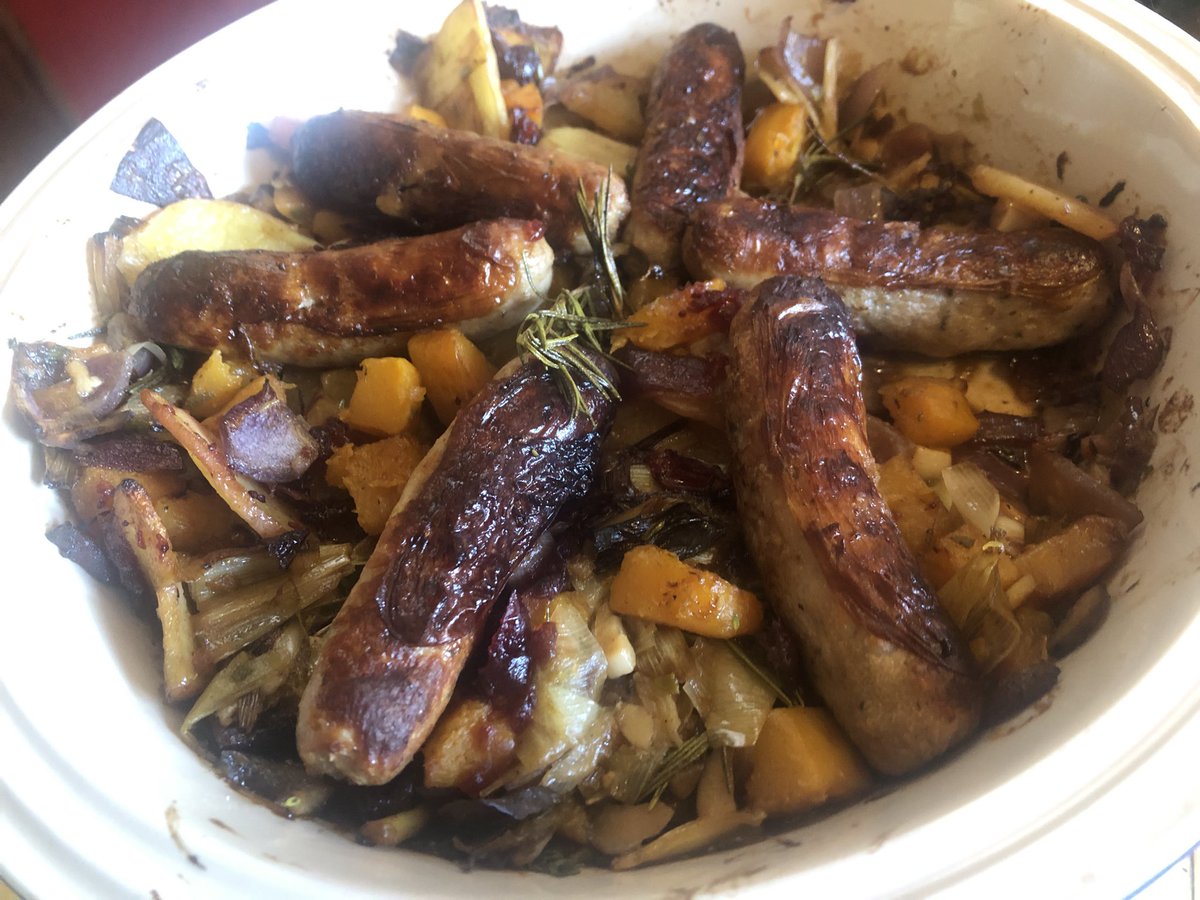 Hey! Not sure what to cook this evening? something that’s comforting , autumnal, simple inexpensive? Then listen in to me on <a href="/9amben/">Ben Jackson</a> <a href="/BBCLeicester/">BBC Leicester</a> at 3pm today where I’m cooking my Pork sausage with autumnal veg traybake which also has a cheeky twist! 😜 #food #chef #foodwriter