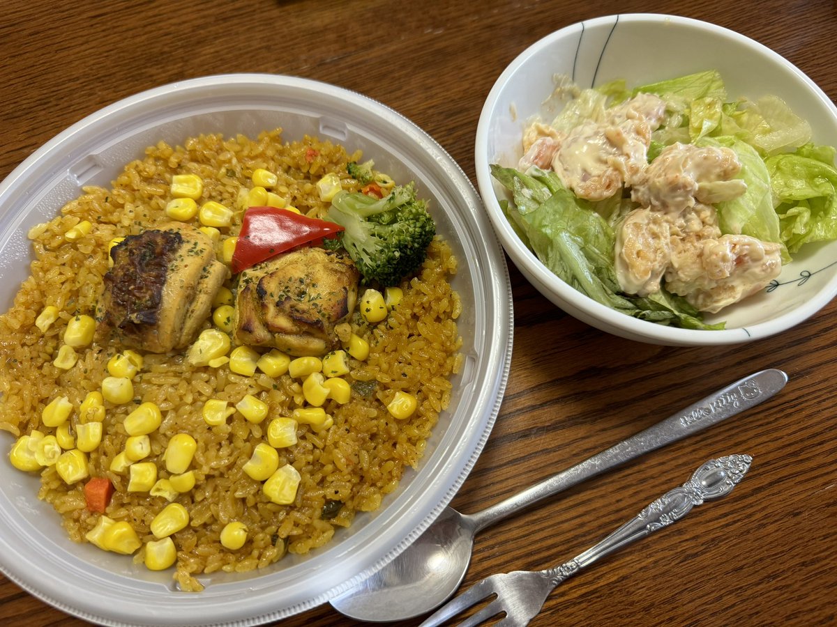 よっしゃー今日も頑張った😭✨
全員シュラバに突入するとコンビニごはんが多くなるから栄養に気をつけないと💦
そして歯の痛いゆうさんが心配😢

明日も全力で頑張ります!!
おやすみなさい💤 