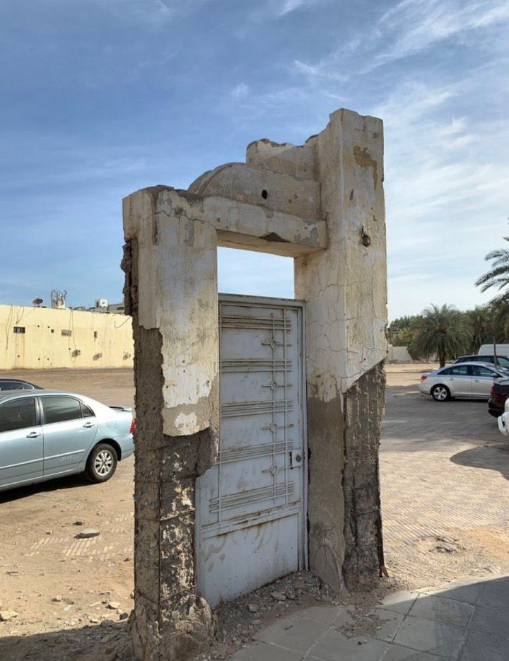 ﻻتمدحون الخبل لانه ولد شيخ
ياكم ولد شيخا مايسواله ريال

بﻻ تواريخ وسوالف تواريخ
الي مهوب رجال ماهوبرجال

#راقت_لي