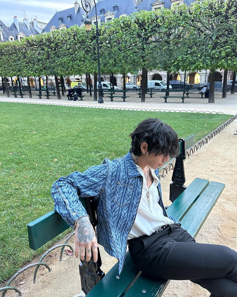portaldpr's tweet photo. "Bad Cold Concept Art bastidores
(DPR IAN)
#dpr #dprian #badcold #noirlames #juntaekim"
📸 oo.endless (#joon) ig post https://t.co/fxqKHgHGvD