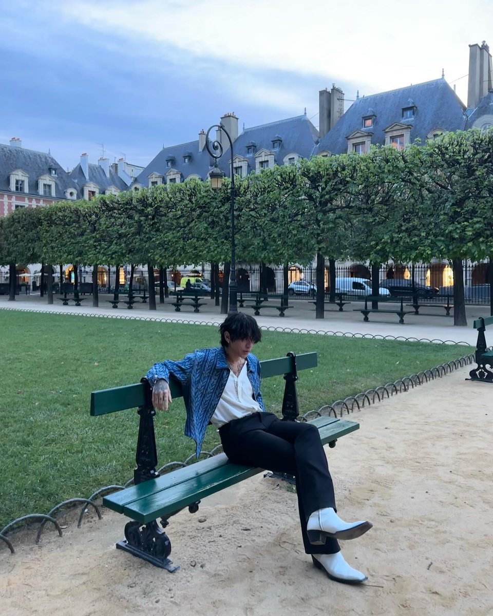 portaldpr's tweet photo. "Bad Cold Concept Art bastidores
(DPR IAN)
#dpr #dprian #badcold #noirlames #juntaekim"
📸 oo.endless (#joon) ig post https://t.co/fxqKHgHGvD