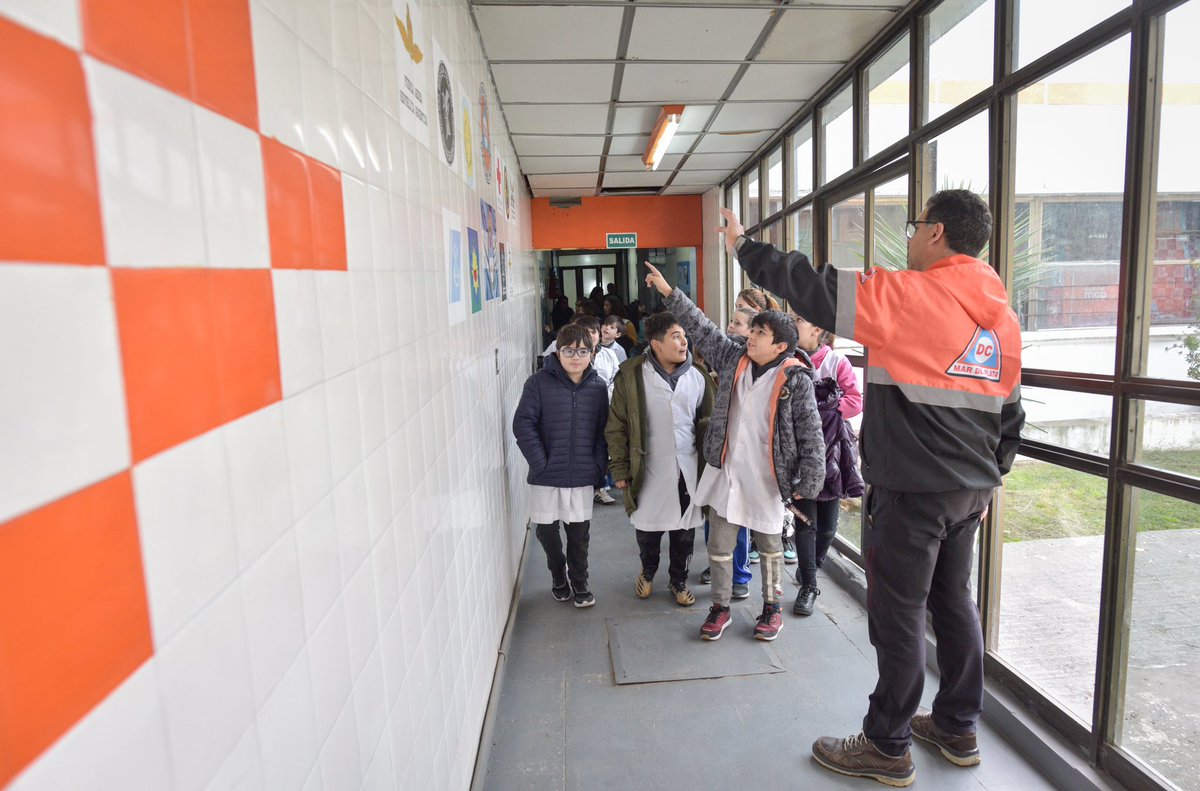 seguridadmgp's tweet image. ⛑️🚨 Ellos son los que están siempre en la primera linea para cuidar a los marplatenses ante situaciones de peligro. Gracias por su trabajo, compromiso y vocación diaria. ¡Feliz día al personal de Defensa Civil!