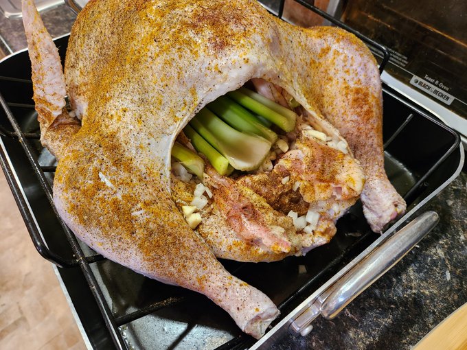 🦃 God I hate early mornings. Next time we're going to eat at actual dinner time, so I can sleep until<a href="/tag/truckersfortrump"class="tags"><span>#truckersfortrump</span></a><a href="/tag/truckersboycottnyc"class="tags"><span>#truckersboycottnyc</span></a>