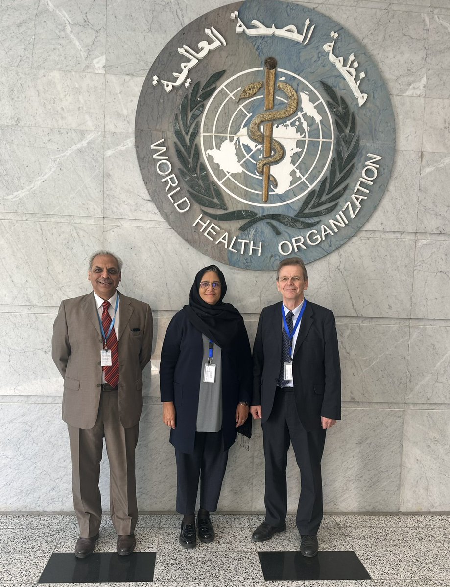 The drafting team of the Mental Health Ordinance for Pakistan, ~23 years later. With Drs Richard Gater & Khalid Saeed @WHOEMRO