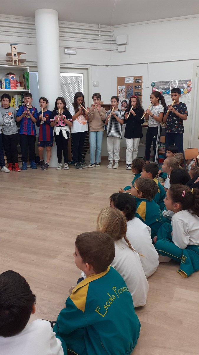 Escola PROVENÇALS tweet media