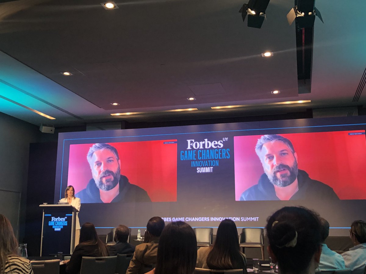 Virginiatabarez's tweet photo. No sucumbir al miedo al fracaso es parte del mérito Innovador. 
Gabriel Calderón
#Forbes #forbesinnovationsummit #ForbesGameChangers https://t.co/TorCsn5yLo