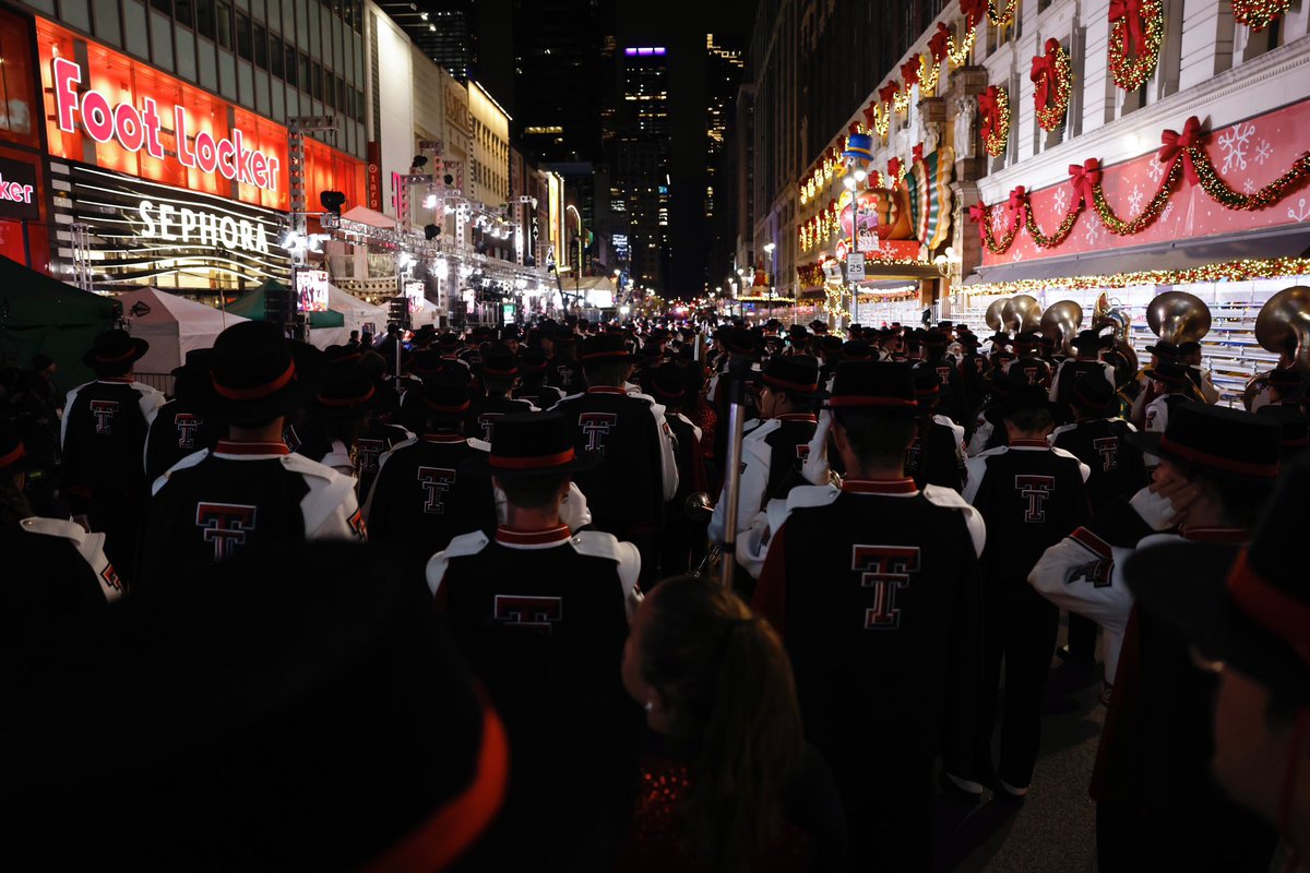 TexasTech's tweet photo. Ready for showtime. 

🔴#TTU100 | #MacysParade⚫️ https://t.co/VA9po8r42u