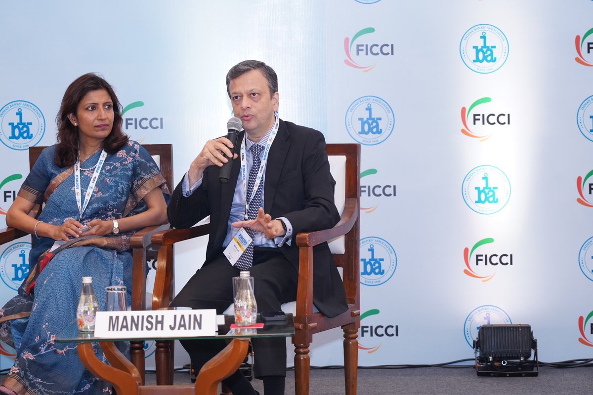 ficci_india's tweet photo. @LnTFinance @YESBANK The way to improve value to the client is to look at areas beyond banking such as Knowledge banking, One-stop banking solutions and Life-cycle banking: Mr Manish Jain, Country Head – Wholesale Banking, @YesBank at #FIBAC2023. https://t.co/xQhUofJACB
