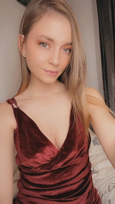 I&rsquo;m really in love with this dress if you want to see me take it off use the link in comments https://t