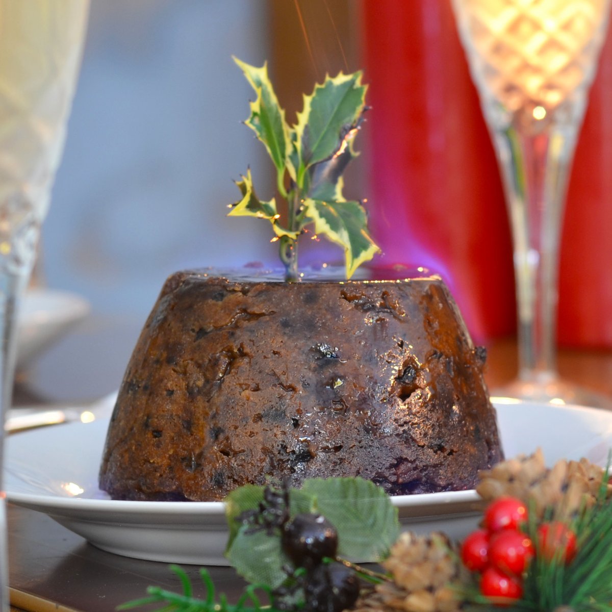 Stir Up Sunday is this weekend! 🥄 If you've forgotten to make your own this year, we highly recommend the brandy Christmas pudding from Cole's - you can find it along with other festive treats in our Christmas hampers 🎁 #StirUpSunday #ChristmasPudding #ChristmasHampers