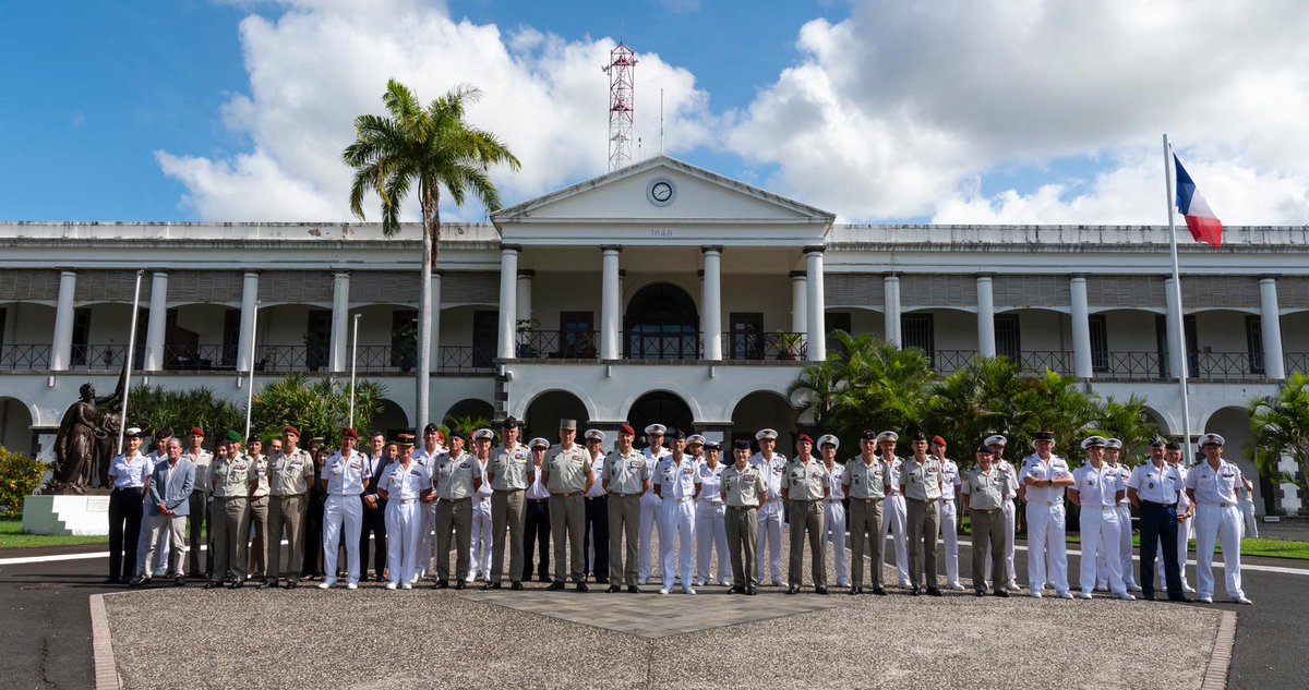 FAZSOI_Officiel's tweet photo. L'état-major interarmées des #FAZSOl a organisé un séminaire dans le cadre du pilotage des relations internationales militaires de l'Afrique australe.

Lors de ce séminaire ont été abordés les enjeux de coopération spécifiques à la zone des FAZSOI. https://t.co/mINSVprsXo