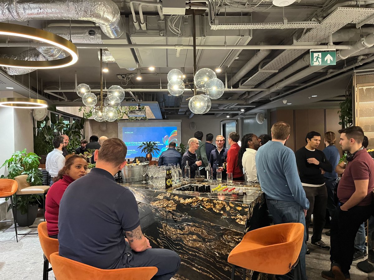 What a brilliant evening with @hazelcast & @LondonCTOs!! #thankyou @FawazGhali and Johnson Noel for speaking - it was so good to hear from you! #java #cto #microservicesarchitecture #streamprocessing #networking #socialising #techtalk #techcommunity #nintendoswitch #byrecworks