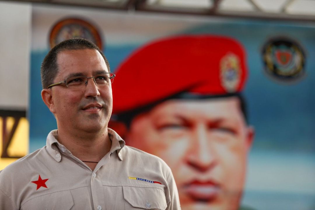 🔴 Jorge Arreaza: Guyana y Exxon Mobil pretenden repetir el fraude de 1899. 

🗣 Una CIJ con miembros en contra de Venezuela no tiene autoridad ni competencia para resolver la controversia.