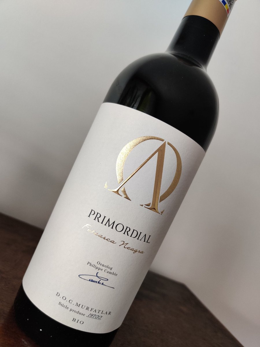 IndigeneWines's tweet photo. One of the wines Philippe Cambie, the 1500 Parker points winemaker from South Rhone valley, created in Romania.
https://t.co/KQGnooZZhy

#RomanianWine #wine #wijn #wein #vin #ワイン #葡萄酒 #와인 https://t.co/jLymHrV7qX