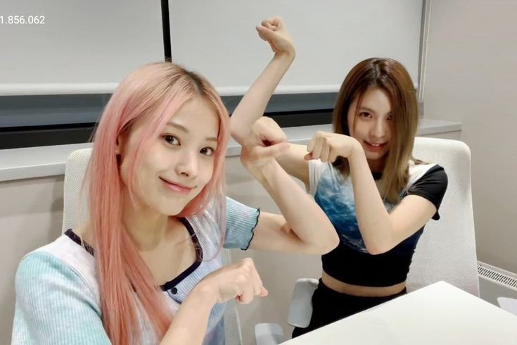 jinsoIbae's tweet photo. @choiyunjini https://t.co/C9XTE67GmR