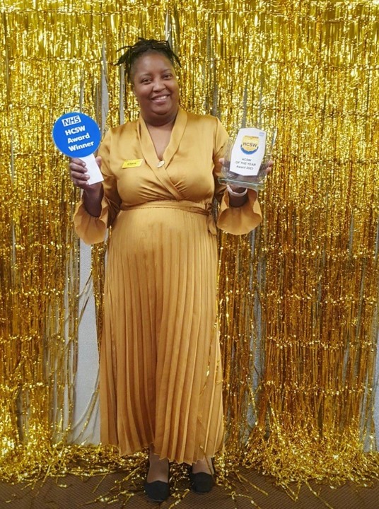 Clara has been a Healthcare Support Worker for 16 years and was recently named as London’s Healthcare Support Worker of the Year. “I thought our whole team deserved the award, I couldn’t do it without them. I’m truly humbled to work with my team.' Congratulations, Clara! 2/2