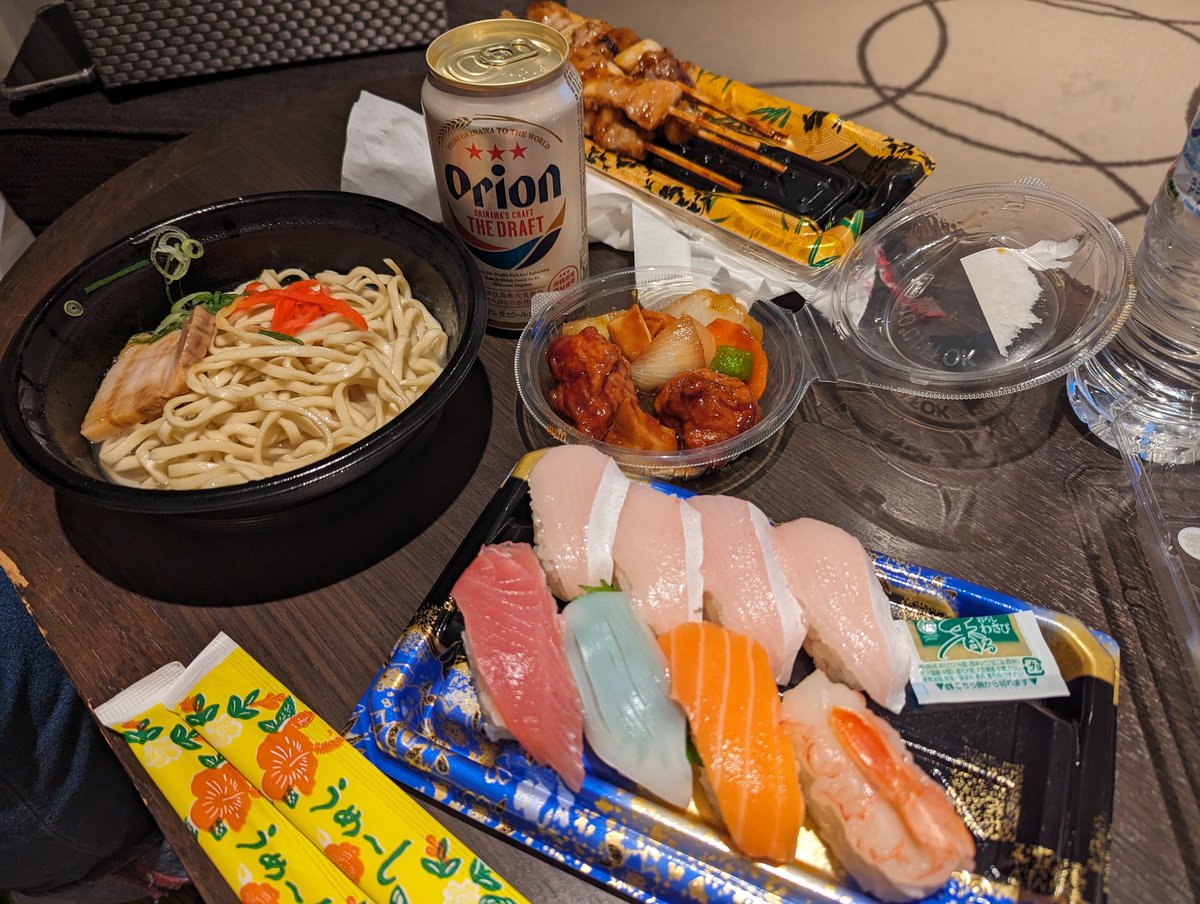watafro416's tweet photo. 今夜はホテルでまったり🍺 https://t.co/Xvz518DmTe