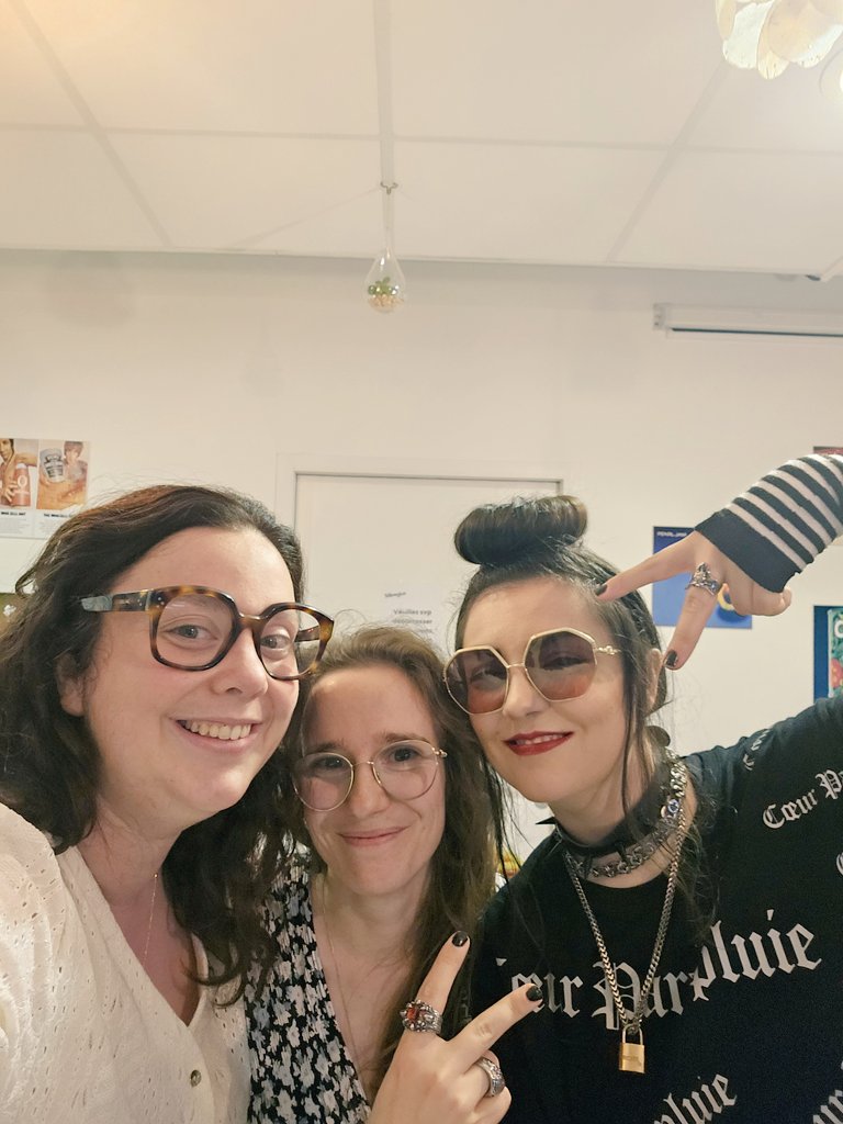 🧒🏼🌟 Nouvelle Héroïne Lesbienne De La Nation 🌈 tweet media