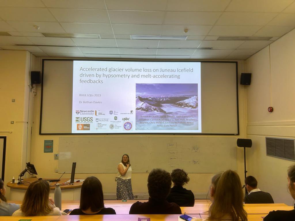 OxfordTephra's tweet photo. It was great to join the London Quaternary Lectures yesterday and catch-up @RHULGeography last night.
Great talks @AntarcticGlacie 🧊and @RichardStaff25 🌊 #CRQLQL #水月湖 #Lakesuigetsu https://t.co/yKHvYXjl5i