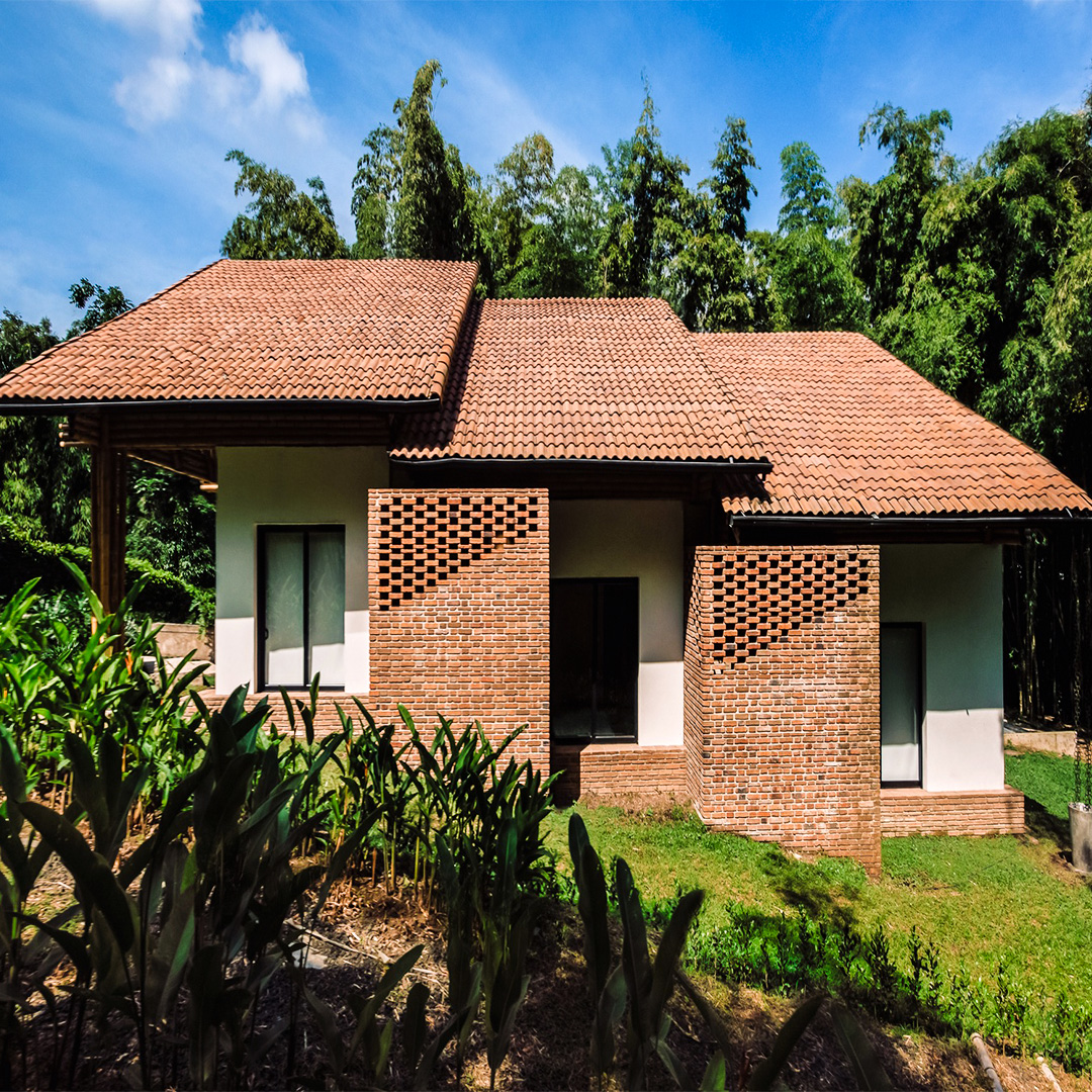 aaacotz's tweet image. Tiny homes are cleverly designed spaces that maximize efficiency and minimize environmental impact. Explore innovative layouts, storage solutions, and eco-friendly materials that make tiny homes a sustainable dream come true.  
From@Architecture &amp;amp; Design[FB]  

#TinyHomeDesign