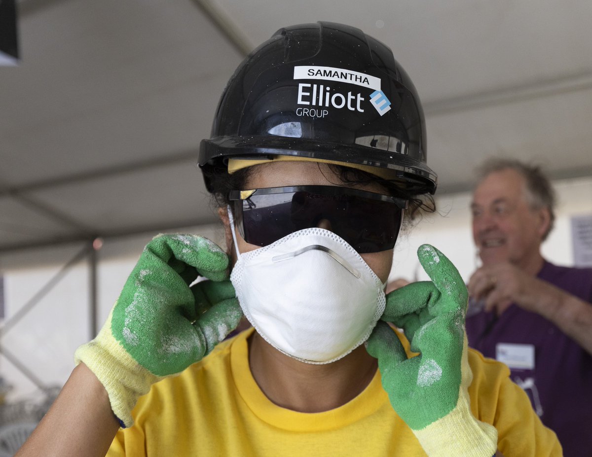 Time flies when you’re having fun. The build is looking fantastic 🤩 Stay tuned for the hand over tomorrow. Always an exciting and emotional experience. #buildingblitz2023 #buidlingblitz #charity #literacy #volunteer #makeadifference #melloneducate #education