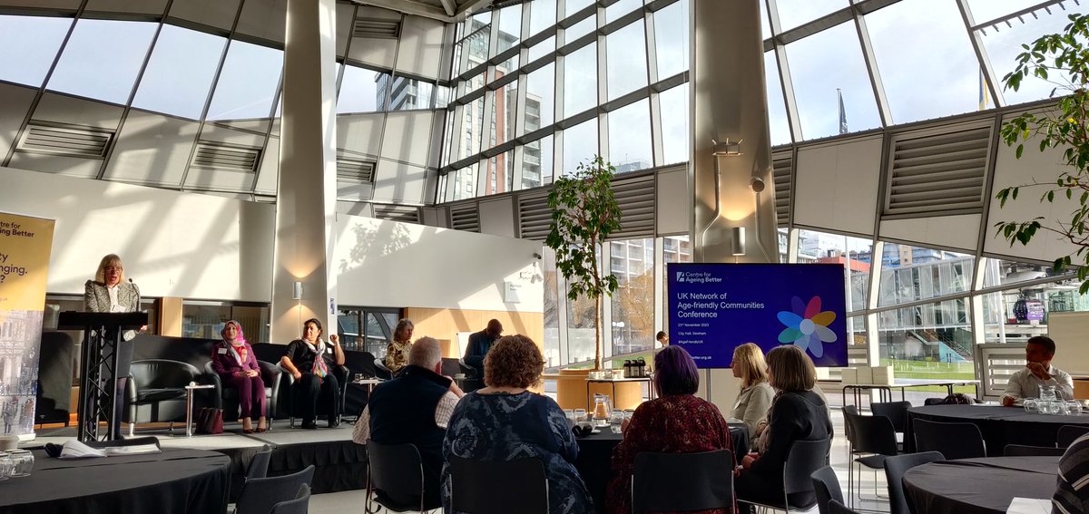 Day 2 of the @Ageing_Better #AFCC conference at #CityHall. @lutilang from @MUARG1 who will be talking about #diversity and faith spaces shortly. And I'll be running a workshop on #coproduction in research after the break. @LeverhulmeTrust