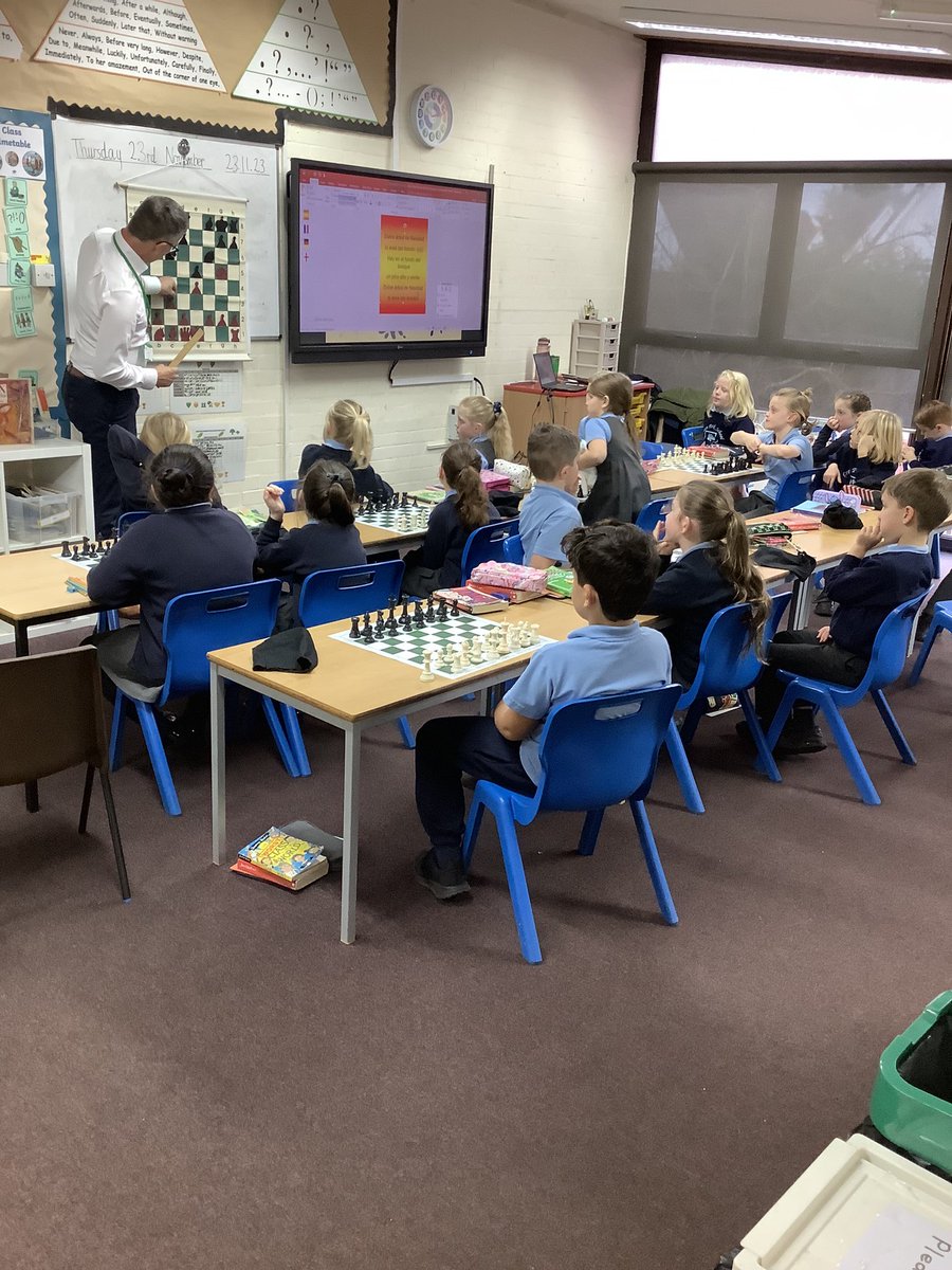 GPSyear3's tweet photo. Listening intently in our chess lesson this morning @greenparkschool #gpschess https://t.co/JKMBXMGY5l