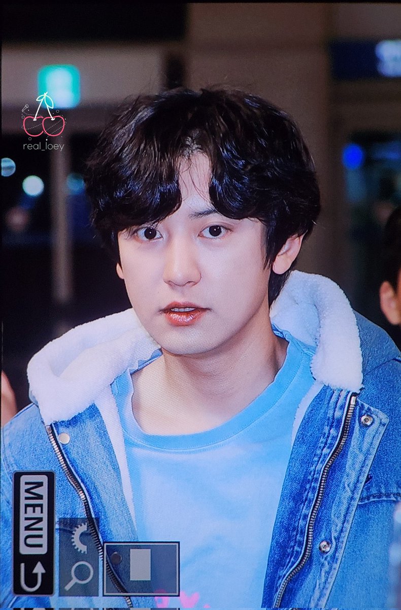 EXOGlobal's tweet photo. [PREVIEW] 231123 #CHANYEOL @ ICN Airport heading to Hongkong 🇭🇰✈️
cr. loey_real__pcy 

#EXO #엑소 @weareoneEXO https://t.co/D9cbhhD3XO