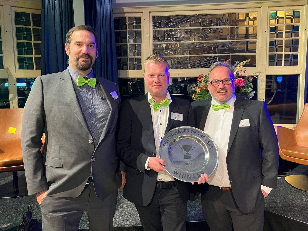 Gertjan Hilarius is #Fieldmanager of the Year 2023! ⚽🏆

Deze mooie award werd gisteravond uitgereikt tijdens het Green Gala event van vakblad Fieldmanager. Gertjan werkt als Head Groundsman bij <a href="/scHeerenveen/">sc Heerenveen</a>.

Namens #DLF van harte gefeliciteerd! 👏

fieldmanager.nl/article/44478/…