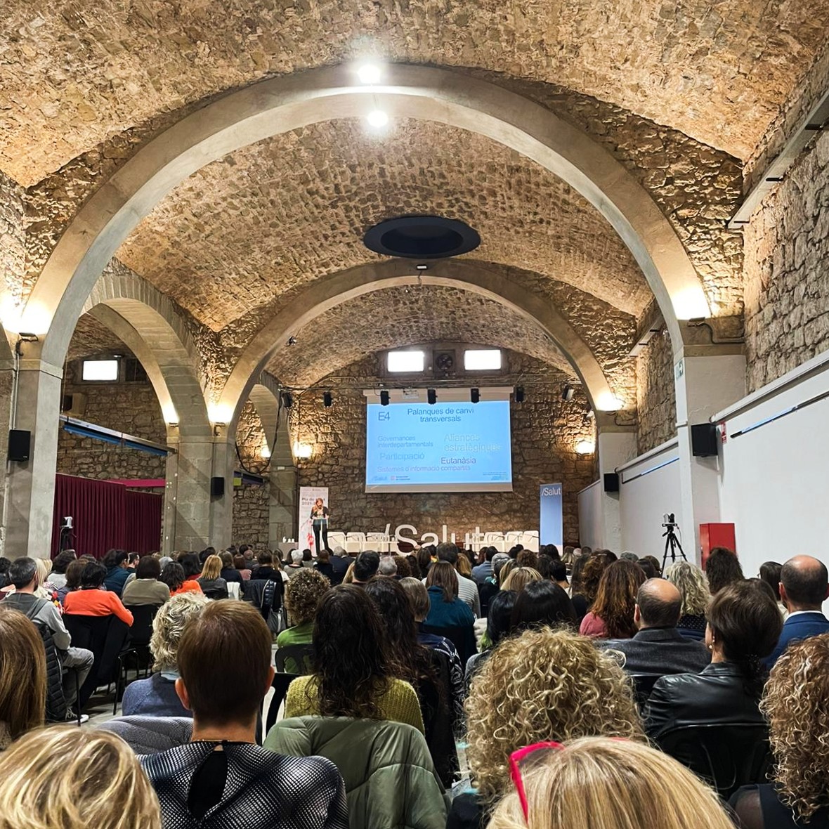 JORNADA | Som presents a la Jornada del Jornada del Pla de salut 2021-2025 de la Regió Sanitària Catalunya Central, de <a href="/salutcat/">Salut</a>, on es comparteixen experiències d'èxit relacionades amb la sanitat i la salut a les nostres comarques. #PladeSalutCatCentral
